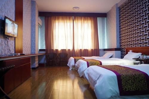 City Garden Hotel Csining Kültér fotó