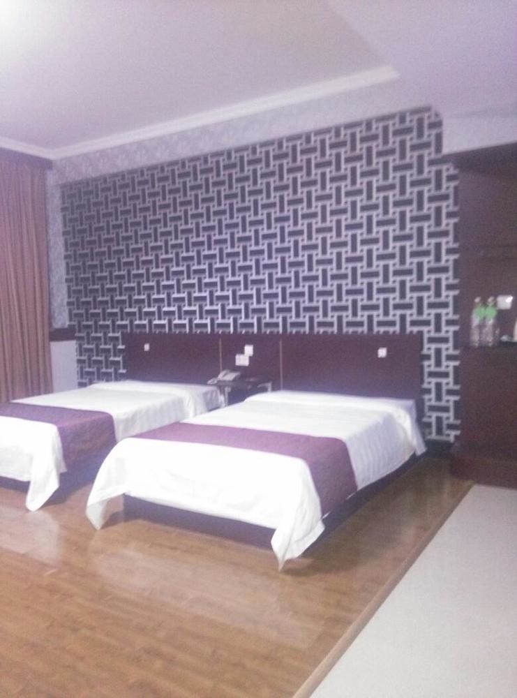 City Garden Hotel Csining Kültér fotó