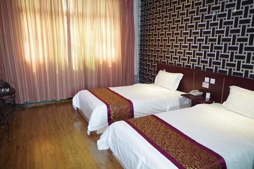 City Garden Hotel Csining Kültér fotó