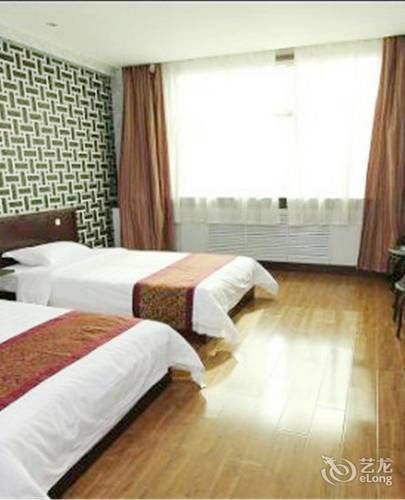 City Garden Hotel Csining Kültér fotó